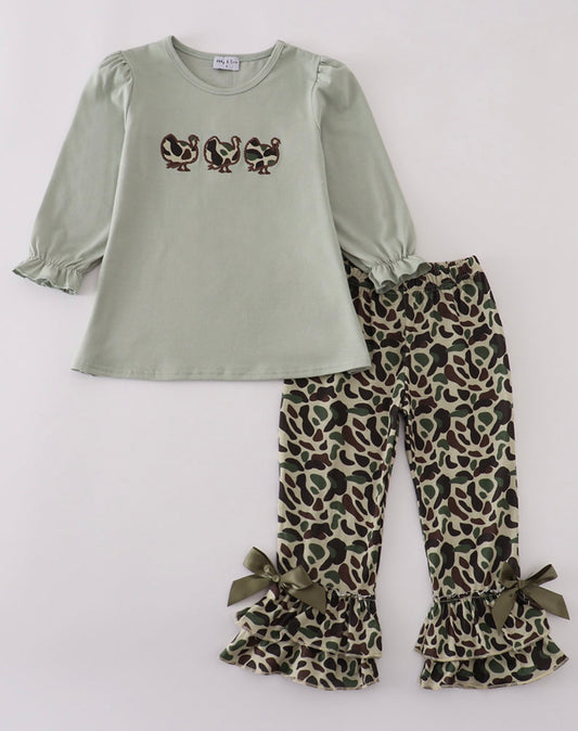 Sage camouflage turkey pants set